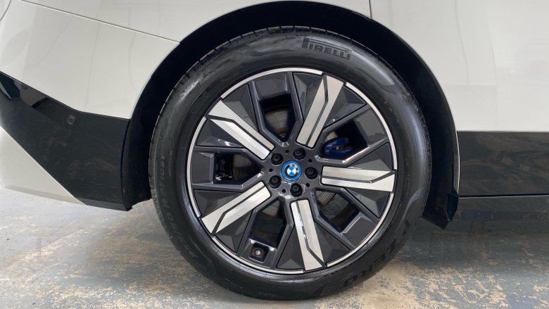BMW iX 240kW xDrive40 M Sport Edition 76.6kWh 5dr Auto Electric Estate